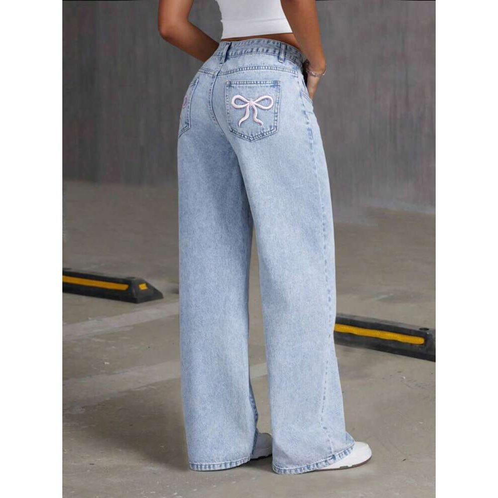 Damskie Spodnie Dżinsowe | Szerokie Nogawki z Haftem Wiśni - Arkadya Outlet - Trousers