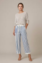 Damskie Spodnie Wide Leg | Luźny Krój z Regulowanym Pasem - Arkadya Outlet - Trousers