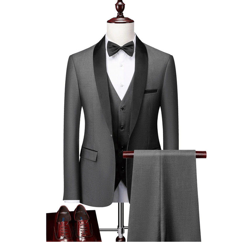 Garnitur męski trzyczęściowy z kołnierzem i kieszeniami - Arkadya Outlet - Men Suit
