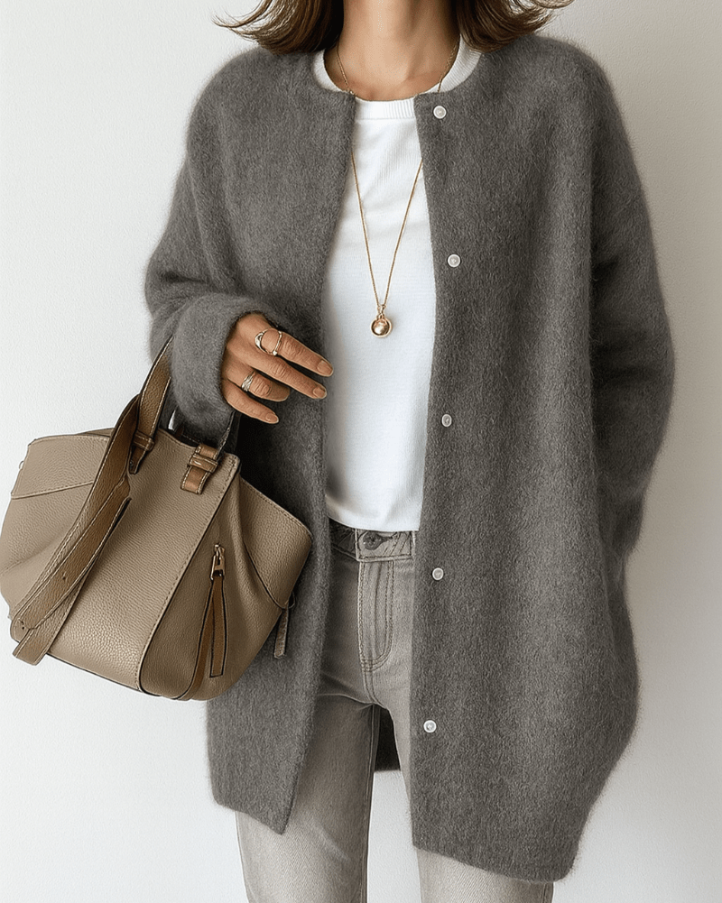 Kardigan Damski | Luźny krój z guzikami i okrągłym dekoltem - Arkadya Outlet - Cardigans