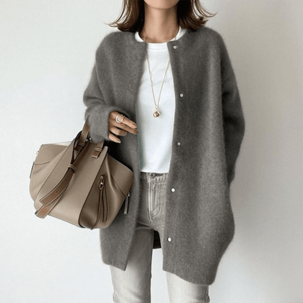 Kardigan Damski | Luźny krój z okrągłym dekoltem i kieszeniami - Arkadya Outlet - Cardigans