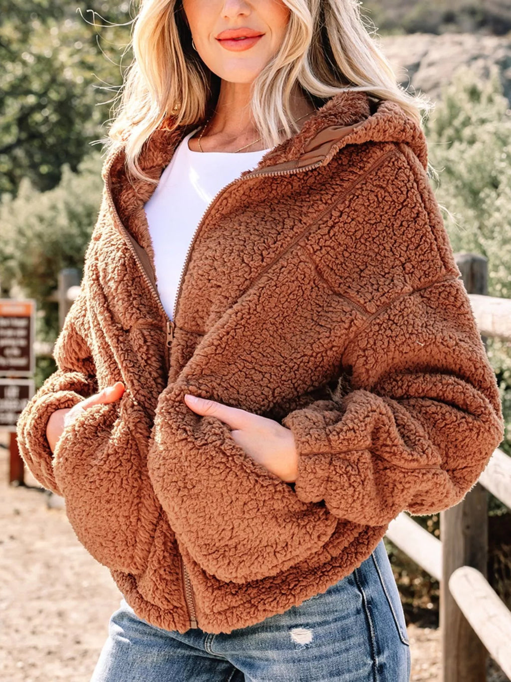 Kardigan damski z zamkiem swobodny krój - Arkadya Outlet - Women Jacket