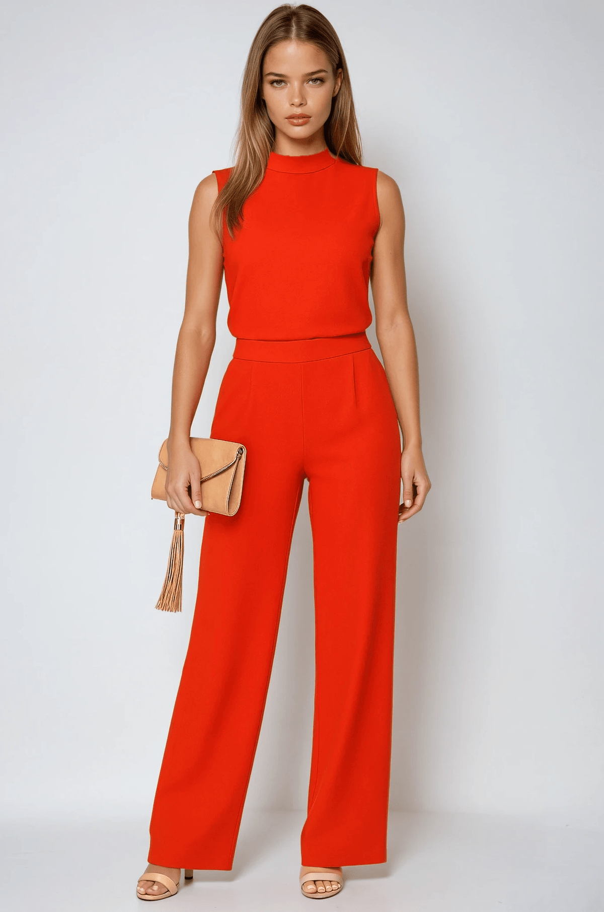 Kombinezon damski bez rękawów z szerokimi nogawkami i dekoltem stójka - Arkadya Outlet - Women Jumpsuit