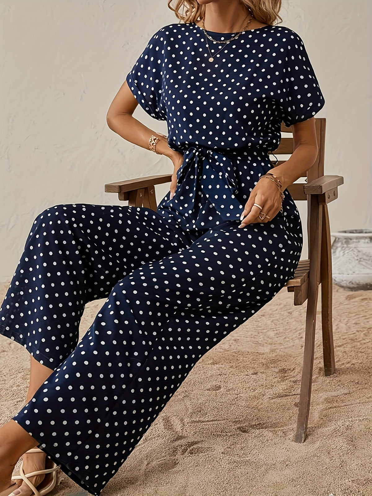 Kombinezon Damski | Szerokie nogawki z pasem wiązanym w talii - Arkadya Outlet - Suits