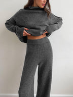 Komplet domowy damski dwuczęściowy z golfem i szerokimi spodniami - Arkadya Outlet - Women Set