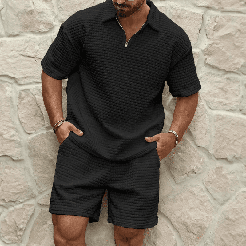 Komplet męski polo na zamek z teksturowanymi szortami - Arkadya Outlet - Men Set