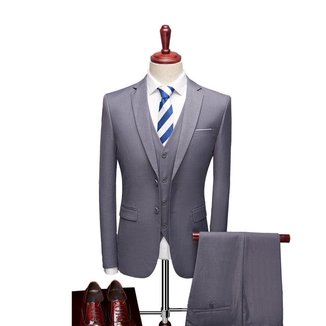 Komplet trzyczęściowy męski dopasowany zestaw odzieży - Arkadya Outlet - Men Suit