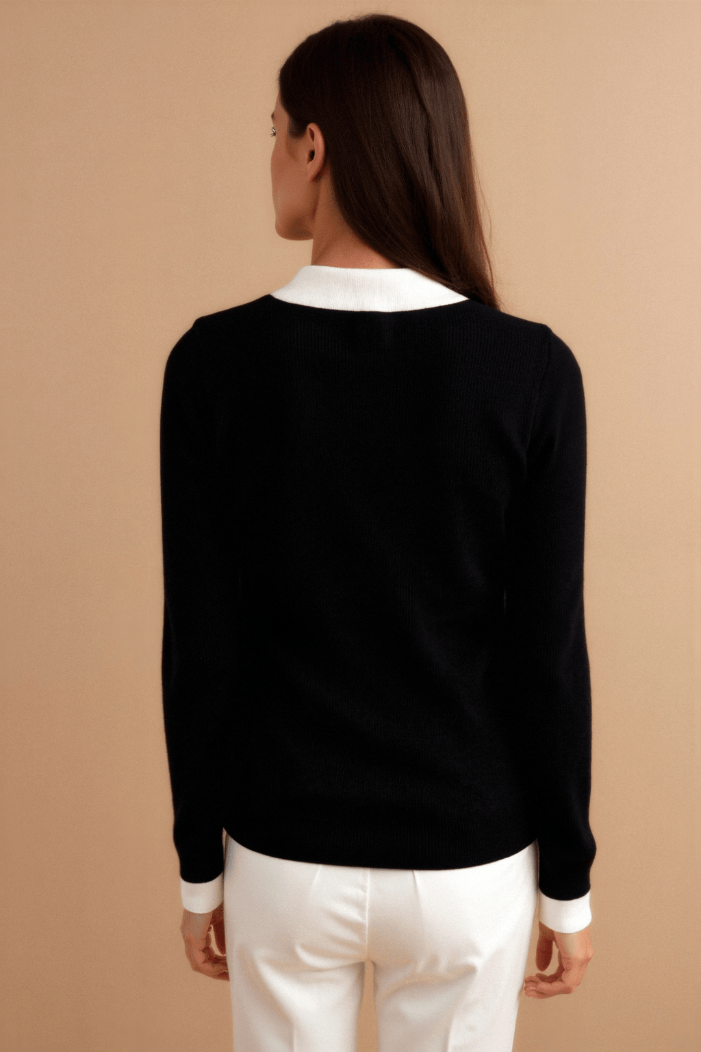 Koszulka polo damska – długi rękaw, kontrastowy kołnierz - Arkadya Outlet - Women Shirt