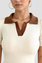 Koszulka polo damska – krótki rękaw, prążkowana - Arkadya Outlet - Women Shirt