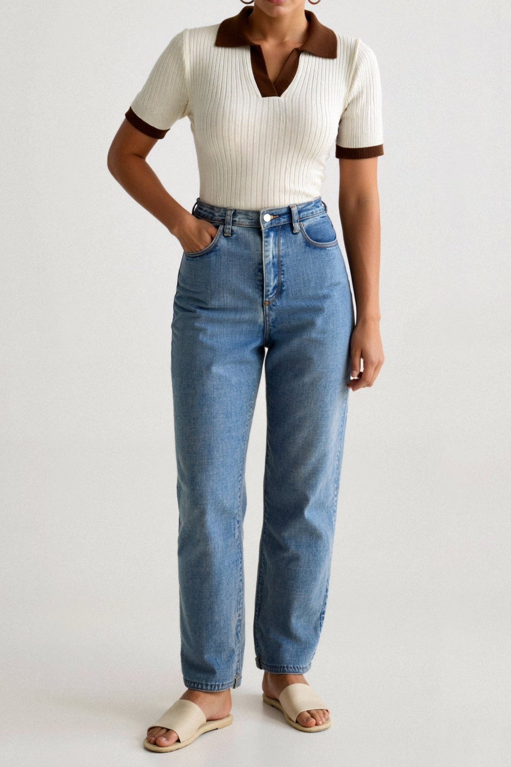 Koszulka polo damska – krótki rękaw, prążkowana - Arkadya Outlet - Women Shirt