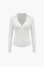 Koszulka polo damska z dekoltem V zapinanym na guziki - Arkadya Outlet - Women Shirt