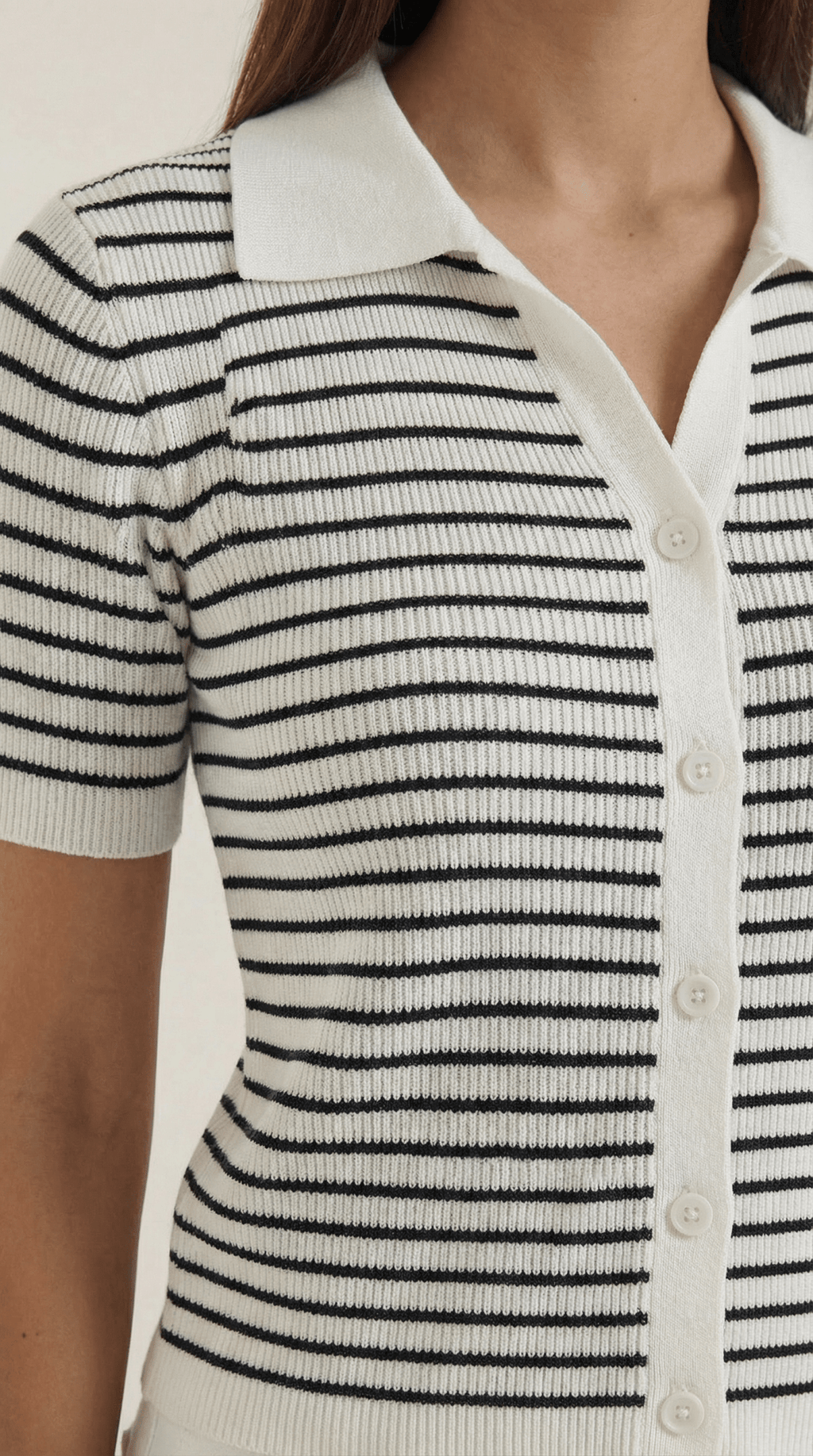 Koszulka polo damska z zapięciem z przodu - Arkadya Outlet - Women Top