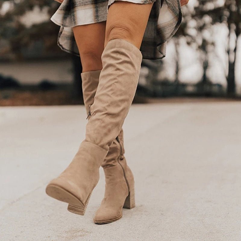 Kozaki damskie do kolan na wysokim obcasie – wsuwana konstrukcja, bez zapięć - Arkadya Outlet - Women Shoes