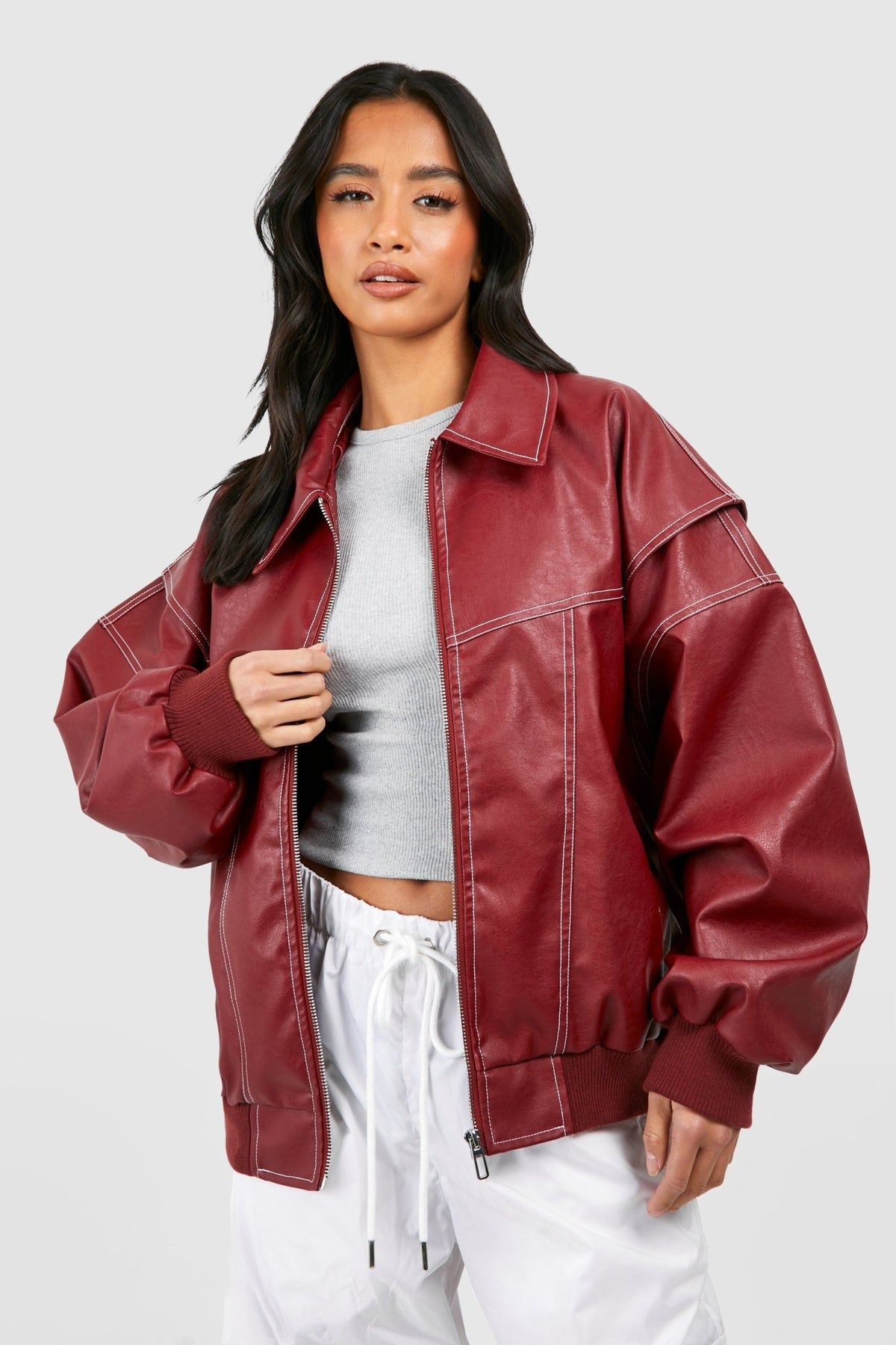 Kurtka Bomber Damska | Oversizowy krój z zamkiem i ściągaczami - Arkadya Outlet - Jackets