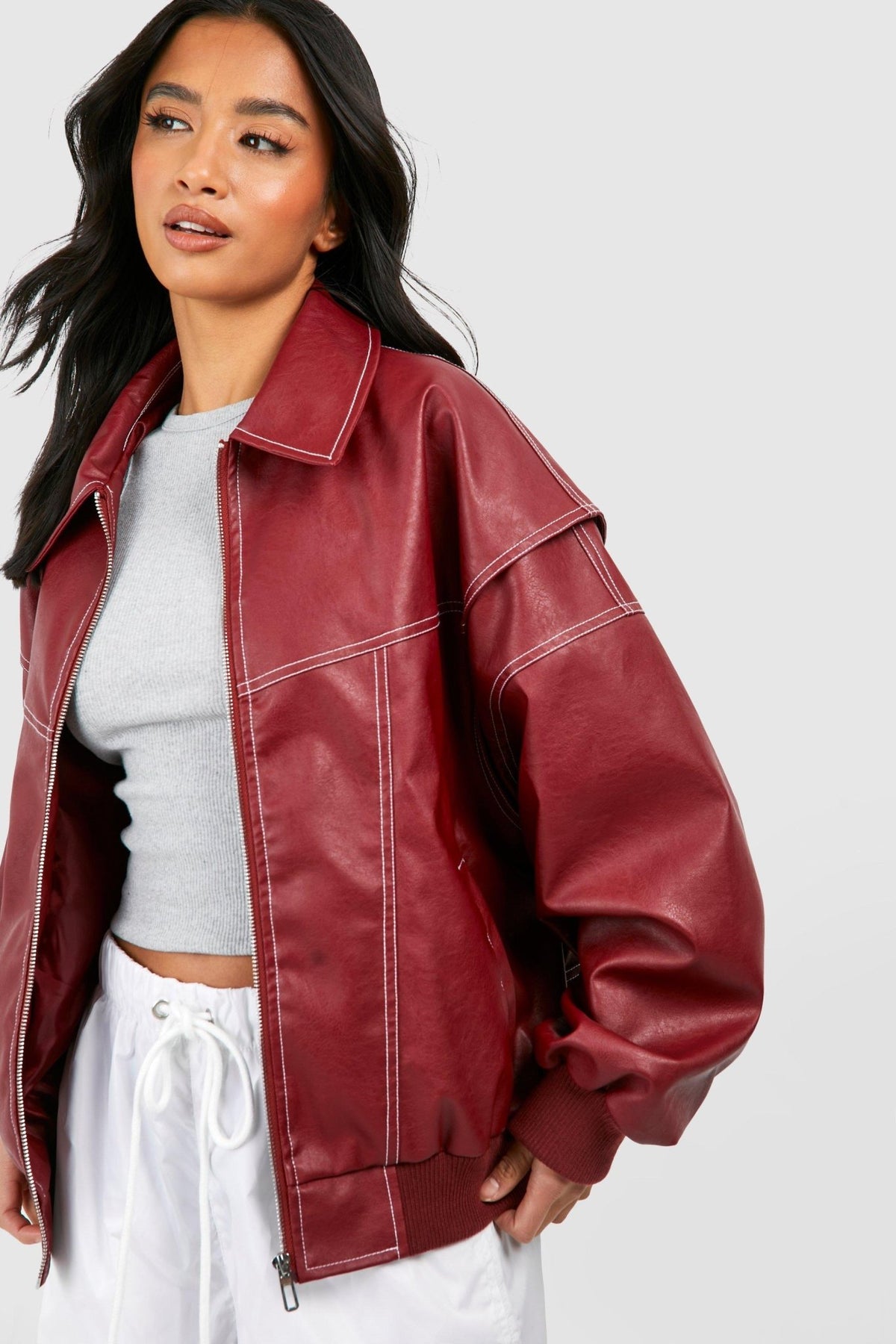 Kurtka Bomber Damska | Oversizowy krój z zamkiem i ściągaczami - Arkadya Outlet - Jackets