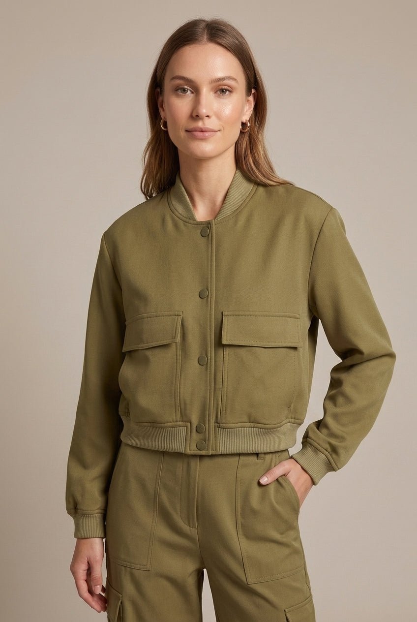 Kurtka Damska Bomber | Luźny Krój z Guzikami z Przodu - Arkadya Outlet - Jackets