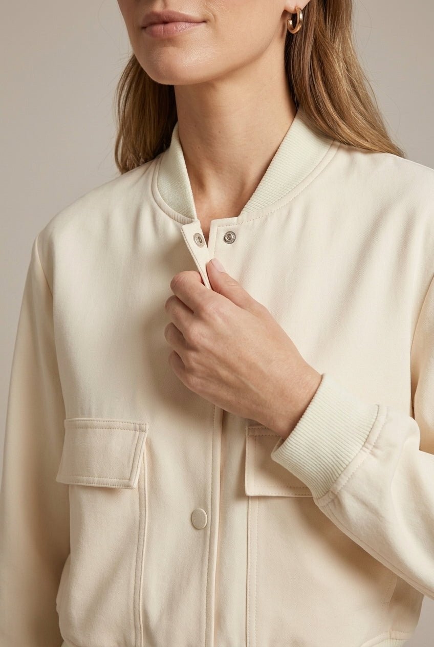 Kurtka Damska Bomber | Luźny Krój z Guzikami z Przodu - Arkadya Outlet - Jackets