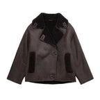 Kurtka Damska | Dopasowany Krój z Szerokim Kołnierzem - Arkadya Outlet - Jackets