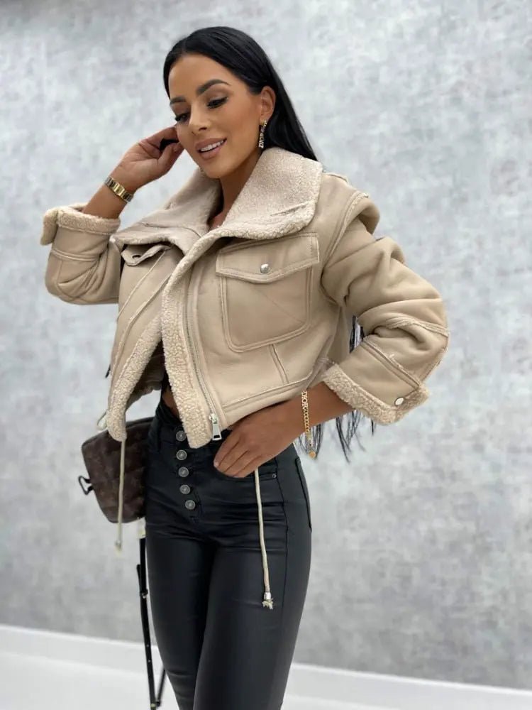Kurtka damska z zamkiem i kieszeniami - Arkadya Outlet - Women Jacket