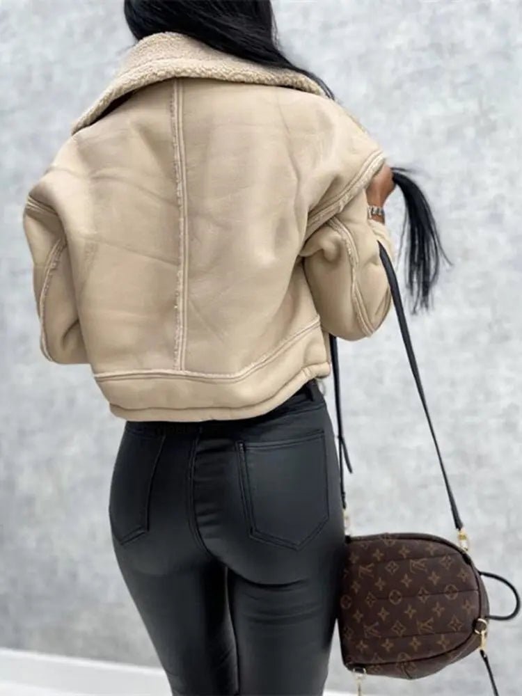 Kurtka damska z zamkiem i kieszeniami - Arkadya Outlet - Women Jacket