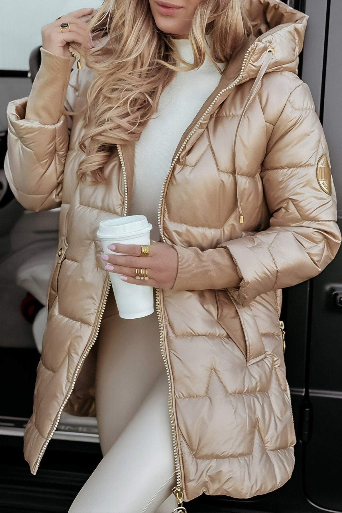 Kurtka Damska Zimowa | Dopasowany krój na chłodne dni - Arkadya Outlet - Jackets