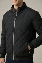 Kurtka Męska | Pikowany wzór z podszewką z polaru i stójką - Arkadya Outlet - Jackets