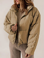 Kurtka Puchowa Damska | Luźny Krój z Zamkiem na Całej Długości - Arkadya Outlet - Jackets