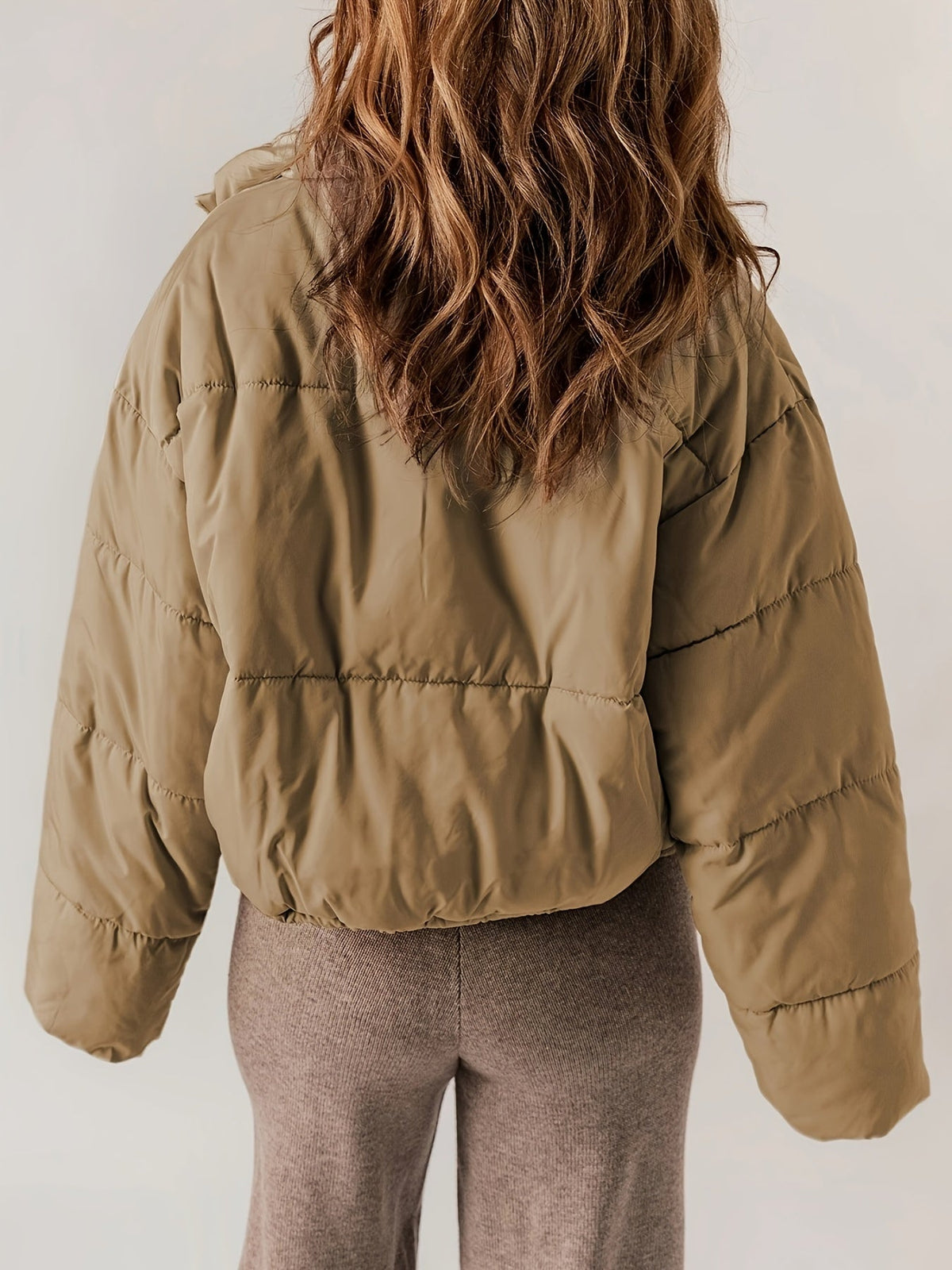 Kurtka Puchowa Damska | Luźny Krój z Zamkiem na Całej Długości - Arkadya Outlet - Jackets