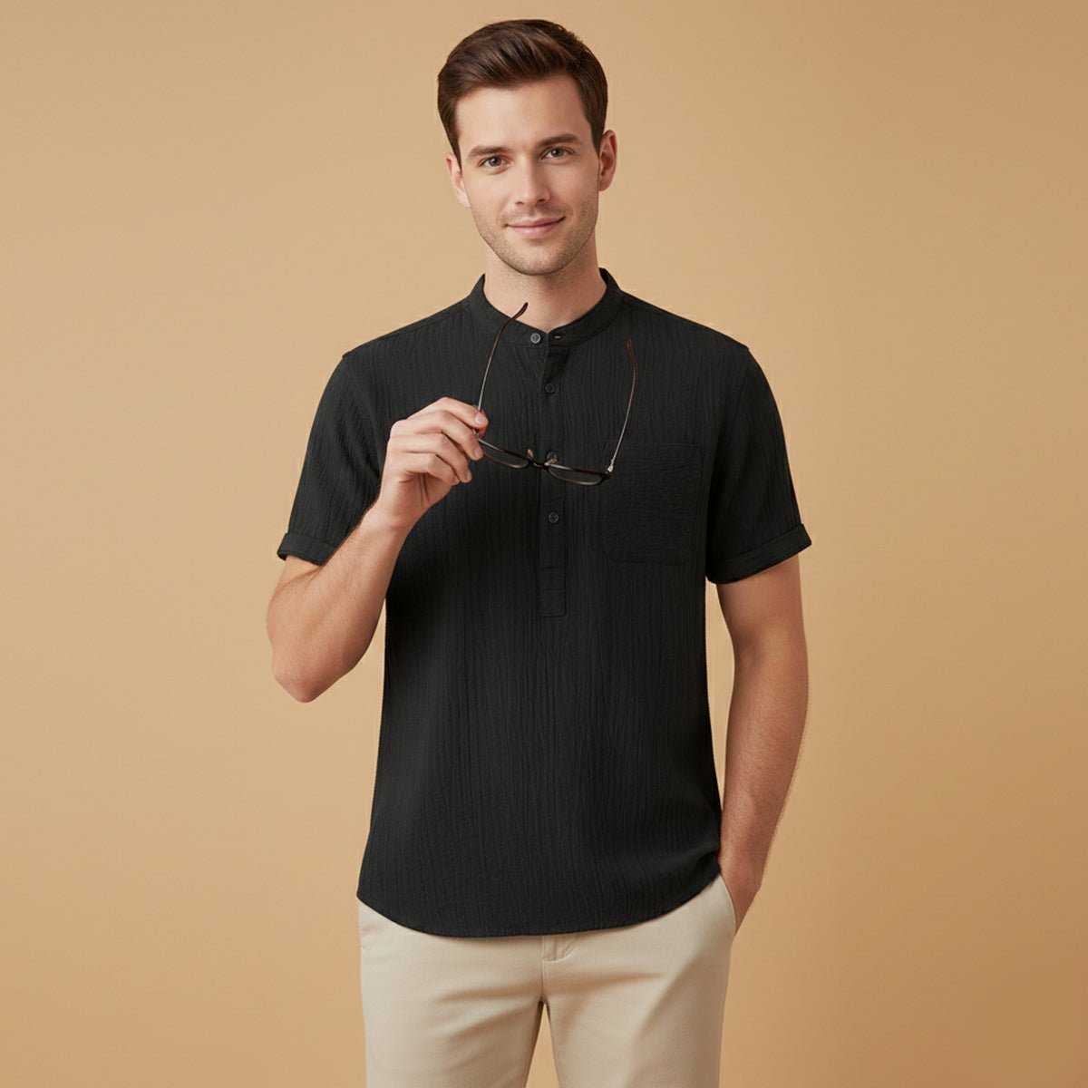 Lniana koszula męska krótki rękaw – Henley, luźny krój - Arkadya Outlet - Men Shirt