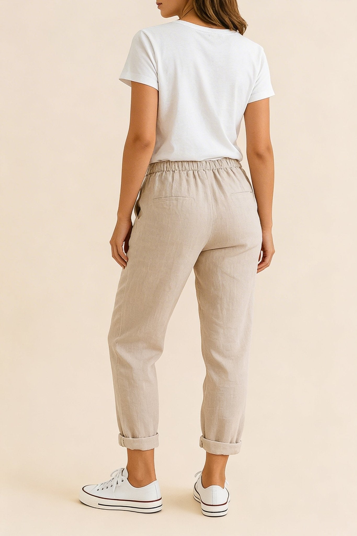 Lniane spodnie damskie – luźny krój, wiązany pas - Arkadya Outlet - Women Pants