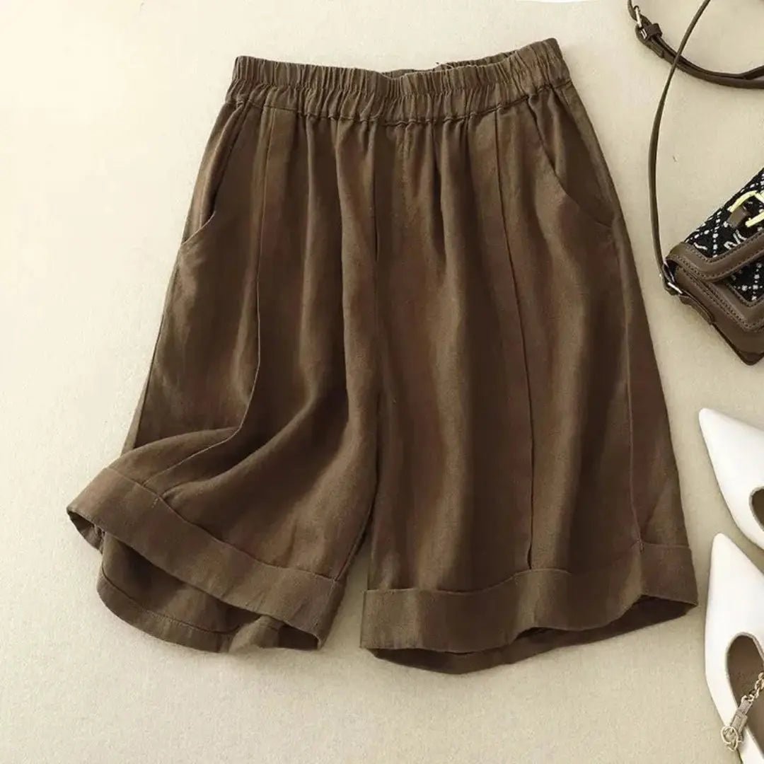 Lniane szorty damskie – elastyczny pas, podwinięty dół - Arkadya Outlet - Women Short