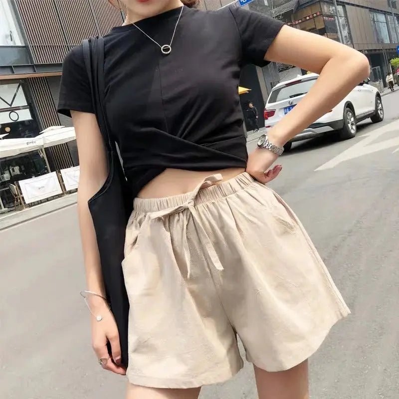 Lniane szorty damskie wysoki stan – wiązanie w pasie - Arkadya Outlet - Women Short