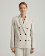 Marynarka damska dopasowana – klapy szpiczaste - Arkadya Outlet - Women Blazer