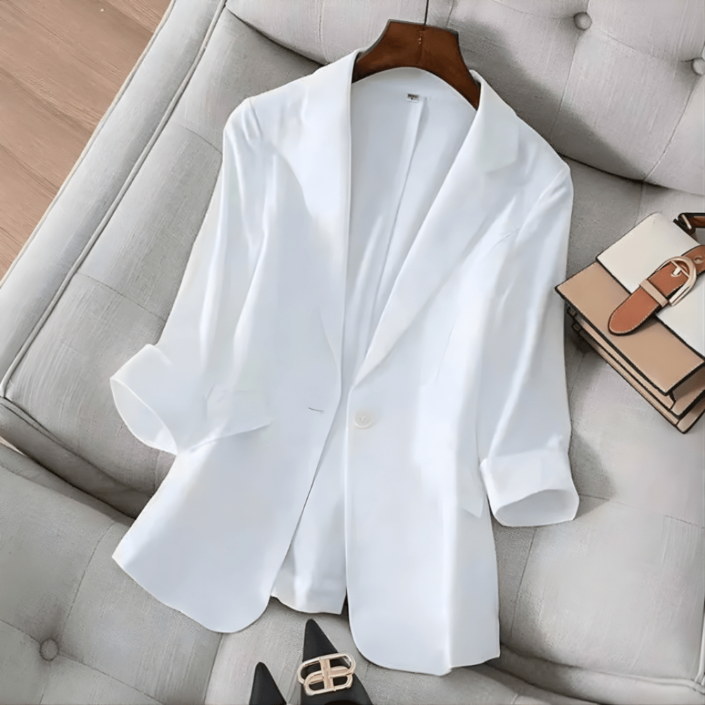 Marynarka damska dopasowana – rękaw 3/4, jeden guzik - Arkadya Outlet - Women Blazer