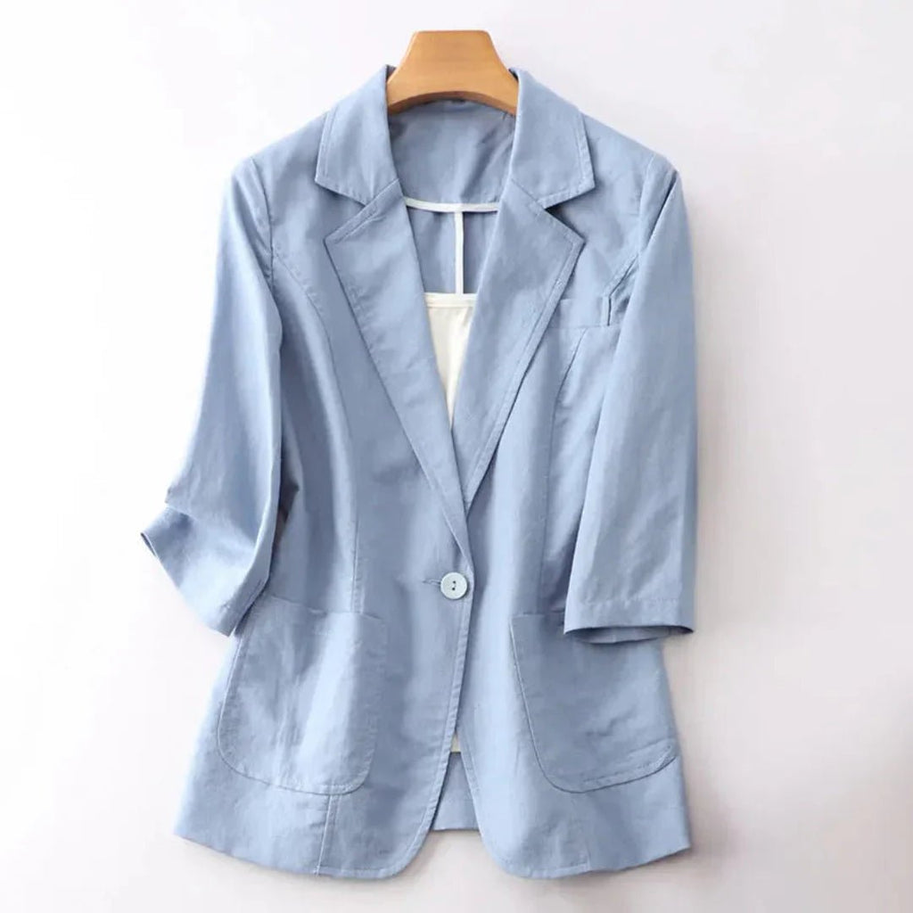 Marynarka damska luźny krój – rękaw 3/4, kieszenie - Arkadya Outlet - Women Blazer