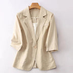 Marynarka damska luźny krój – rękaw 3/4, kieszenie - Arkadya Outlet - Women Blazer