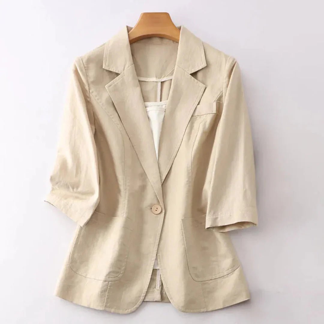 Marynarka damska luźny krój – rękaw 3/4, kieszenie - Arkadya Outlet - Women Blazer