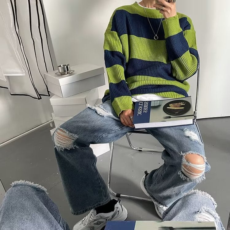 Męski Sweter | Oversizowy Krój z Okrągłym Dekoltem i Paskami - Arkadya Outlet - Sweaters