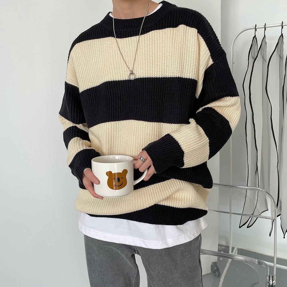 Męski Sweter | Oversizowy Krój z Okrągłym Dekoltem i Paskami - Arkadya Outlet - Sweaters