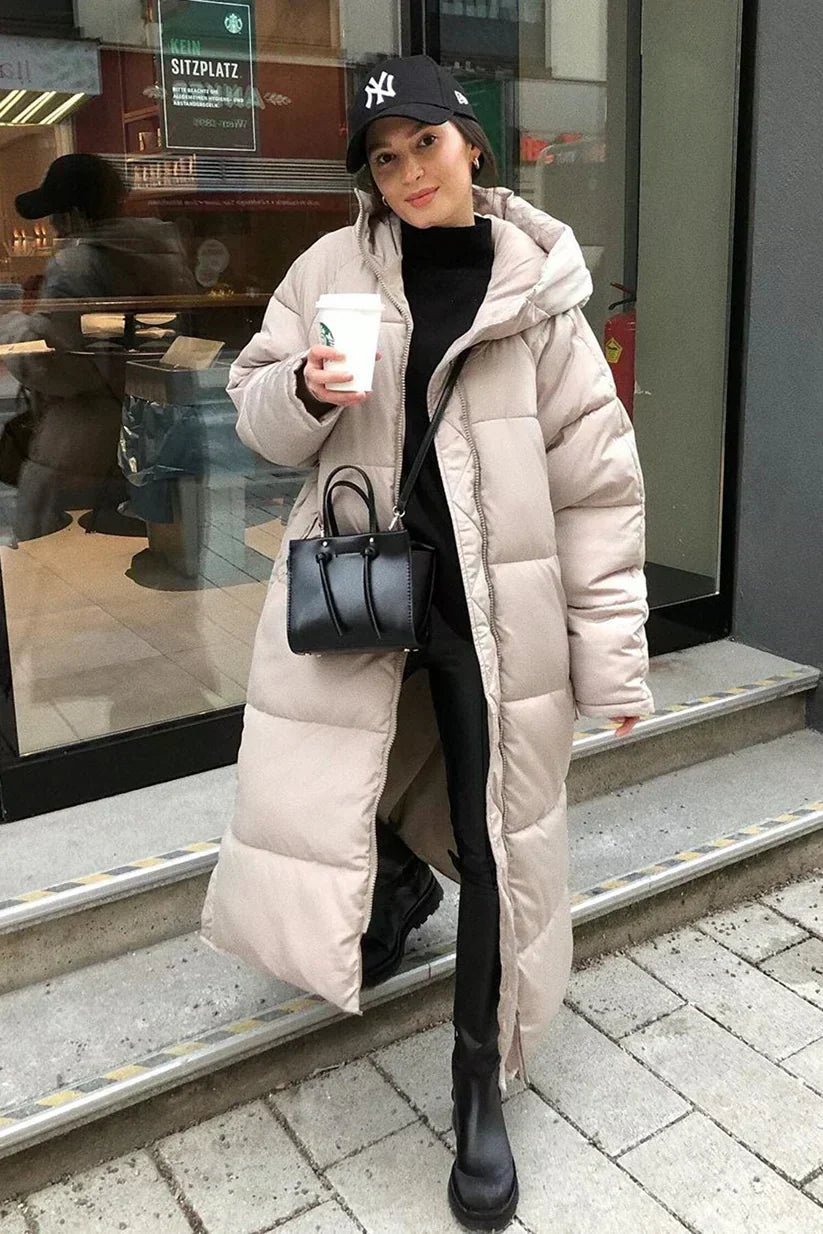 Płaszcz Damski | Długi Pikowany Krój z Dopasowaną Sylwetką - Arkadya Outlet - Coats
