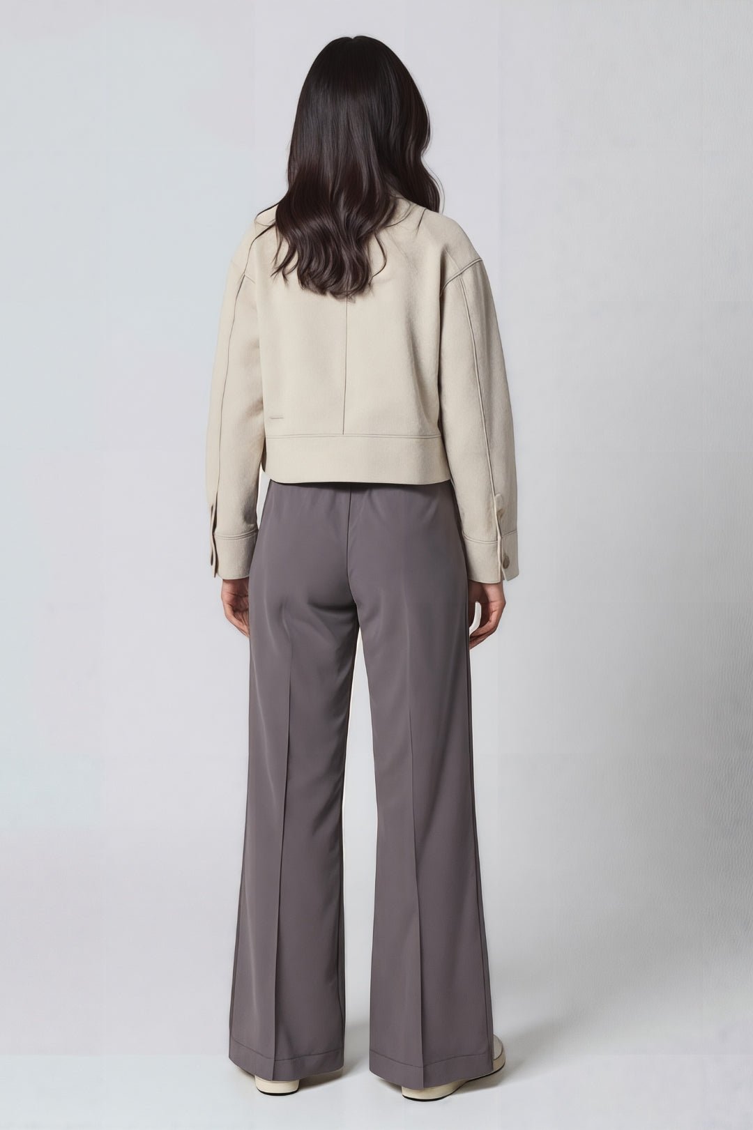Płaszcz damski krótki z zapięciem na guziki - Arkadya Outlet - Women Jacket