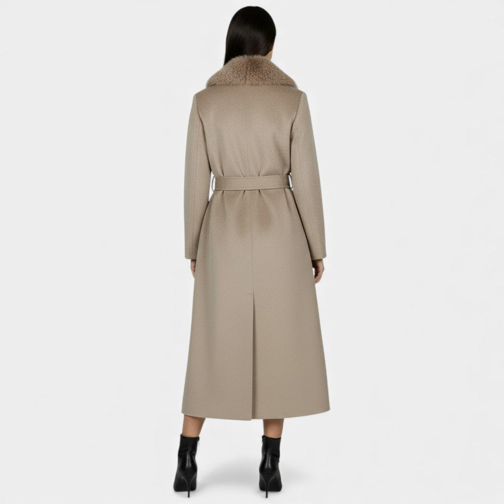 Płaszcz Damski | Maxi długość z kołnierzem i wiązaniem w pasie - Arkadya Outlet - Coats