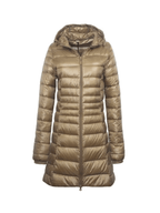 Płaszcz Damski z Kapturem | Pikowana Tkanina i Długi Krój - Arkadya Outlet - Coats
