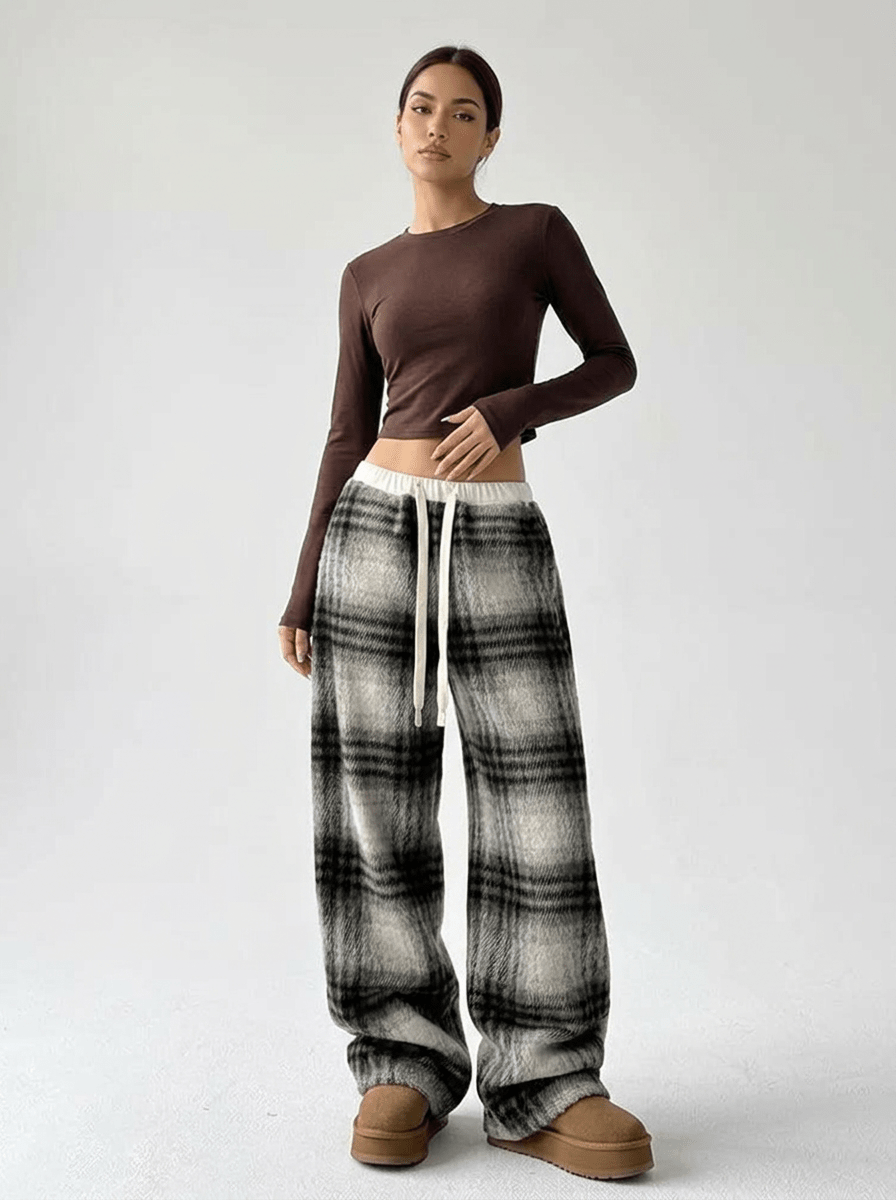 Spodnie Damskie | Szerokie Nogawki z Elastycznym Pasem w Kratę - Arkadya Outlet - Trousers