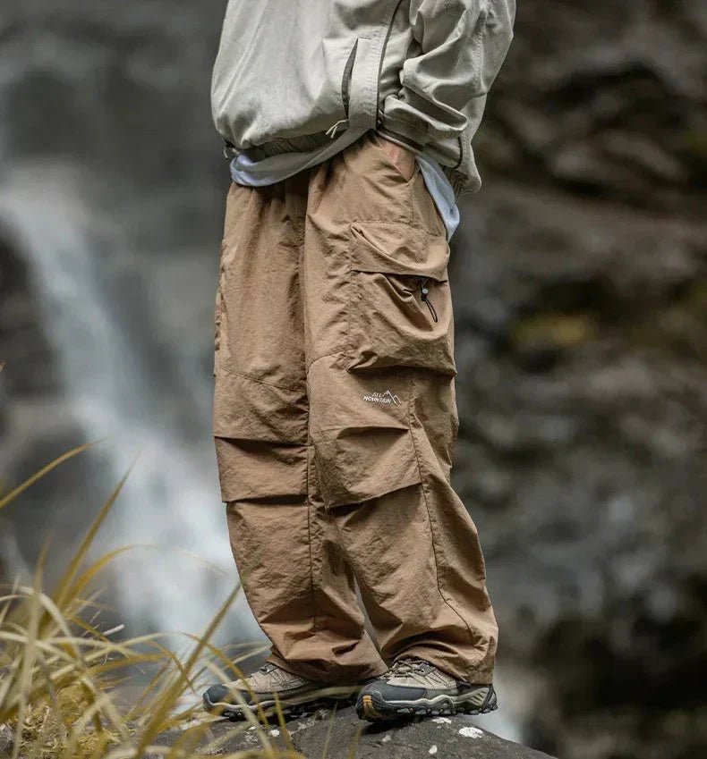 Spodnie Męskie Cargo | Luźny Krój z Wieloma Kieszeniami - Arkadya Outlet - Trousers