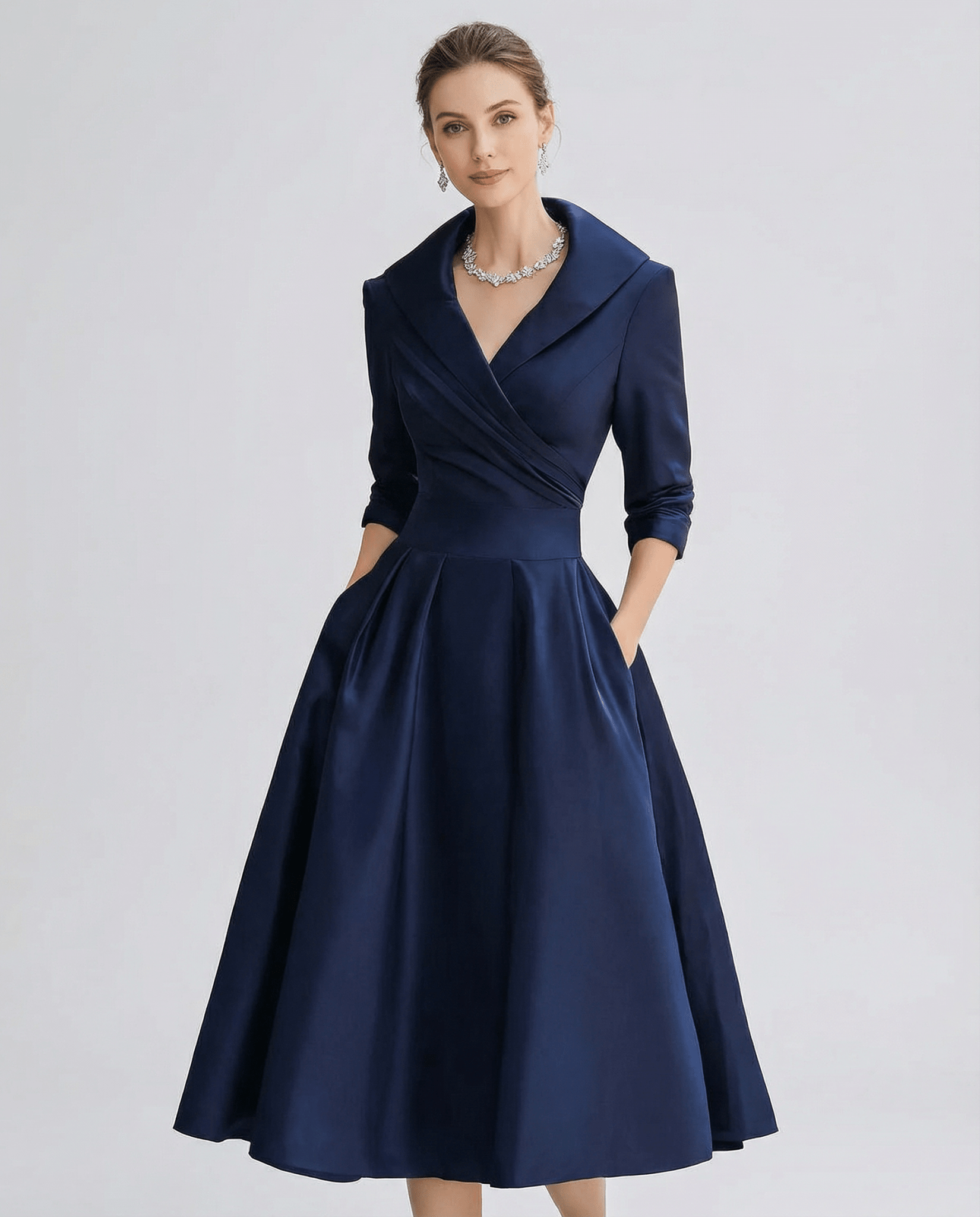 Sukienka A - line z kołnierzem i plisowaną talią - Arkadya Outlet - Women Midi Dress
