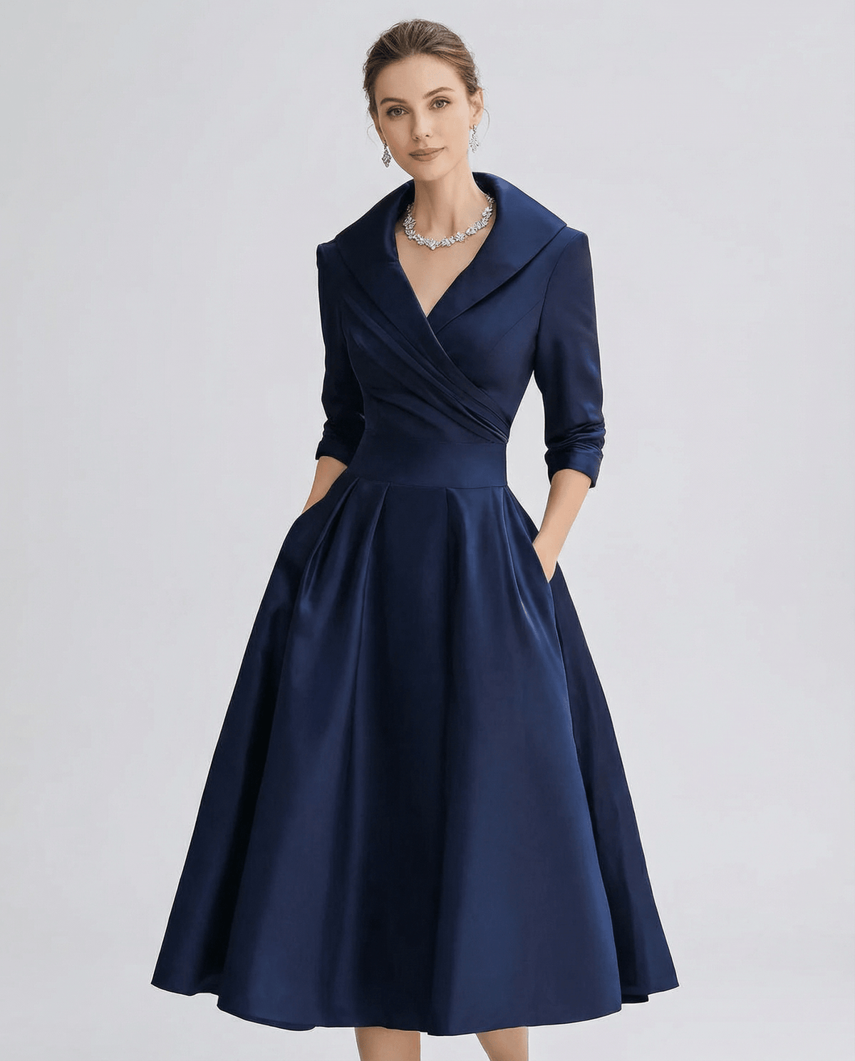 Sukienka A - line z kołnierzem i plisowaną talią - Arkadya Outlet - Women Midi Dress