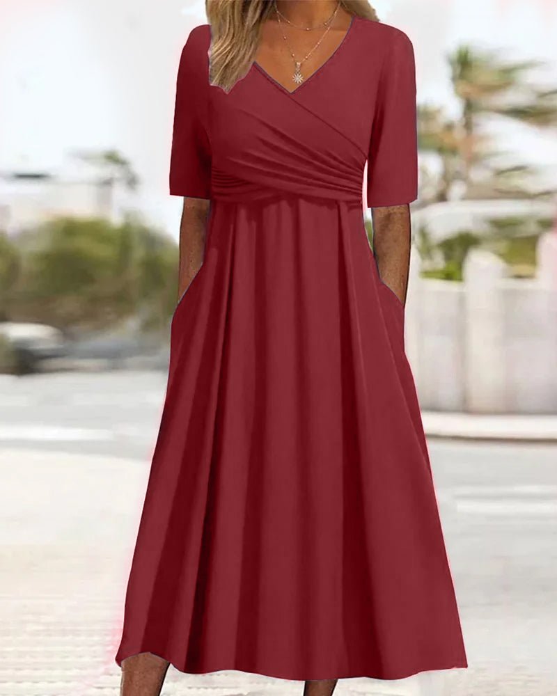 Sukienka Damska | Krój A-line z dekoltem w serek i kieszeniami - Arkadya Outlet - Dresses