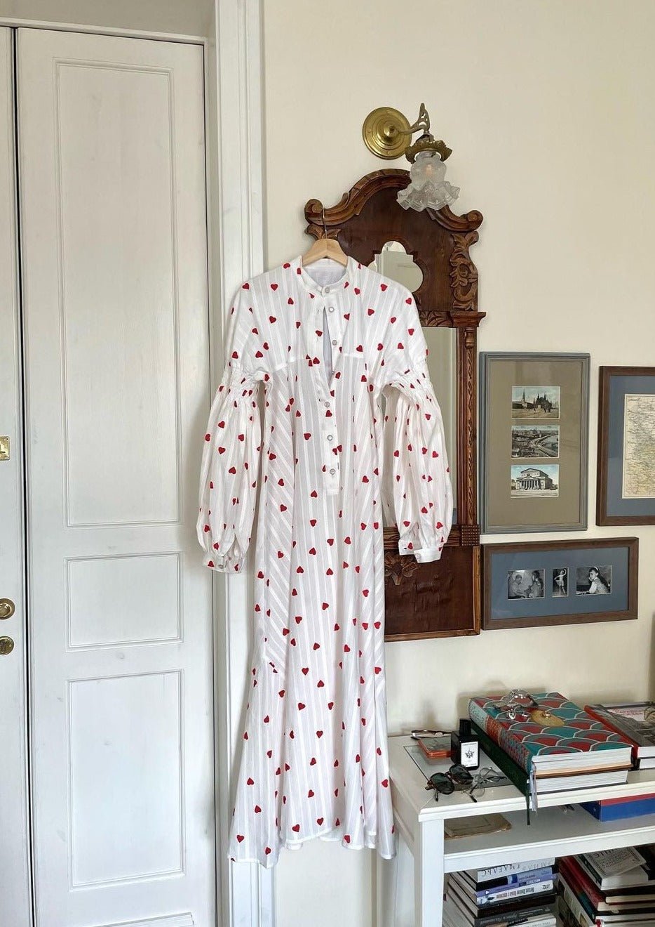 Sukienka koszulowa maxi oversize z haftem - Arkadya Outlet - Women Maxi Dress