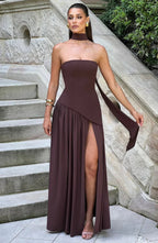Sukienka maxi damska bez ramiączek – rozcięcie - Arkadya Outlet - Women Maxi Dress